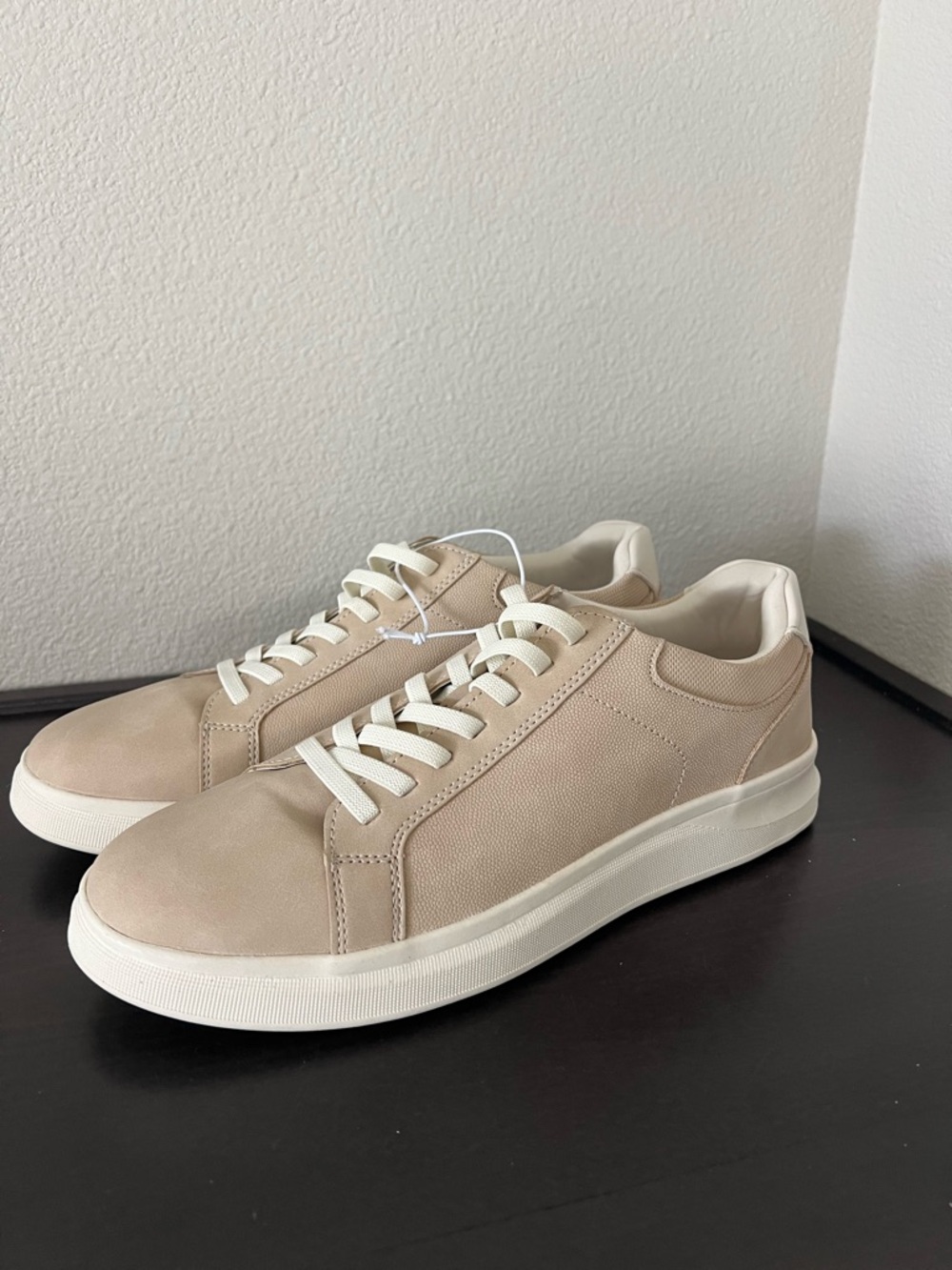 Aldo Men’s Beige Sneakers Size 10 M